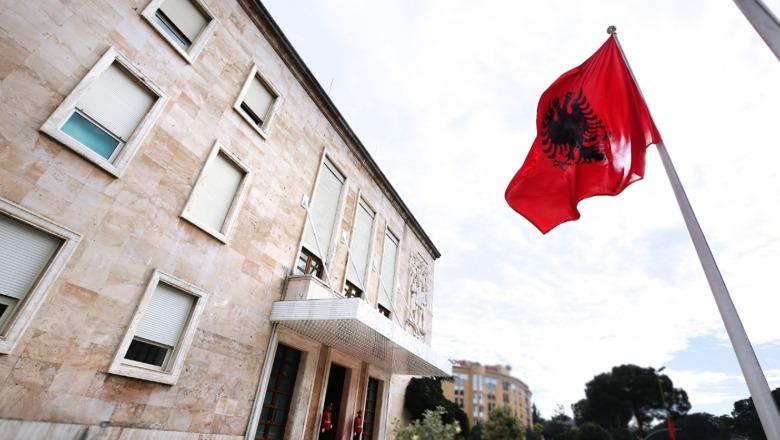NDRYSHIME NË QEVERI: EMËROHET ZV.MINISTRE E RE E BUJQËSISË, LARGOHET ZV.MINISTRJA E EKONOMISË