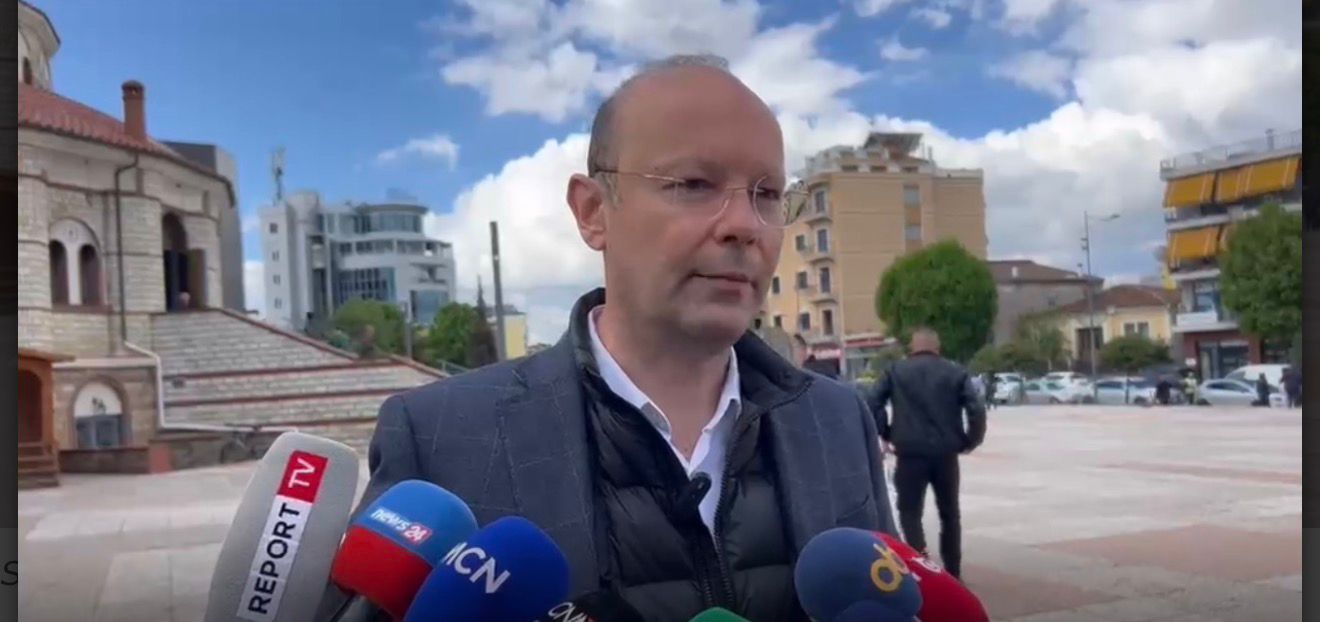 SKANDAL: IVI KASO SHPRESON TË PËRMBYLLË NJË PROCES TË BËRË PIS