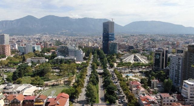 LËVIZJET DEMOGRAFIKE: VAJZAT DREJT QYTETEVE, NË PERIFERI DOMINON GJINIA MASHKULLORE