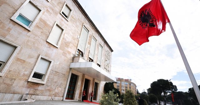 DRAFTI I RI PËR AVOKATURËN E SHTETIT/ ZGJEROHEN KOMPETENCAT DHE PËRFSHIHEN BASHKITË