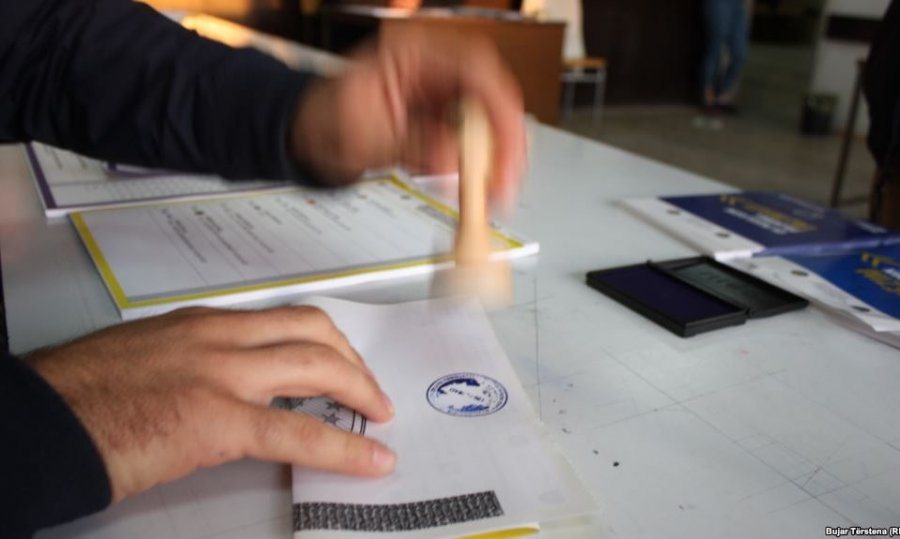 NIS VOTIMI I DIASPORËS PËR ZGJEDHJET NË KOSOVË/ MBI 105 MIJË QYTETARË TË REGJISTRUAR