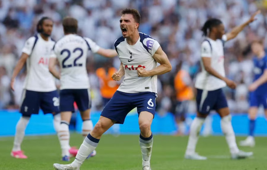 PREMIER LEAGUE MBYLL SEZONIN, TOTTENHAM SHPËTON “IN EXTREMIS”, CHELSEA MBETET JASHTË EUROPËS