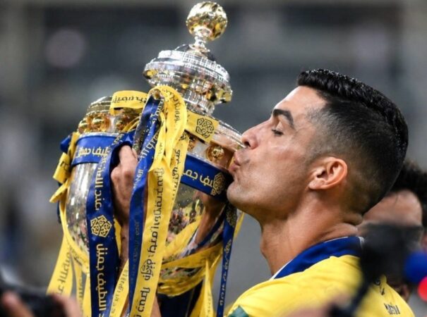 CR7 NUK NDALET, RONALDO FITON TITULLIN E PARË NË ARABINË SAUDITE DHE SHKON NË 973 GOLA