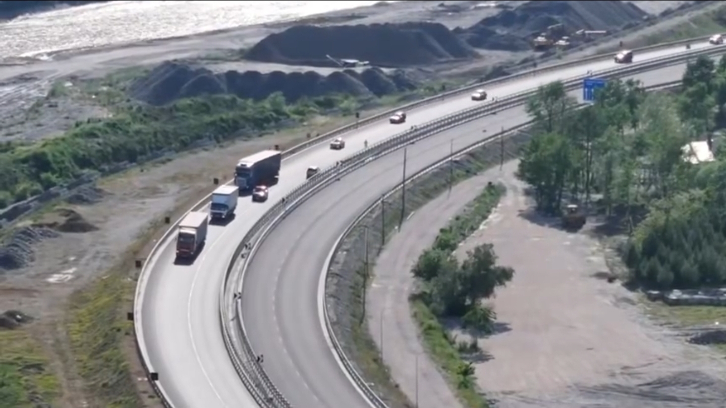 NAMI ME GJOBAT NË ELBASAN,POLICIA BËN NAMIN (Video)