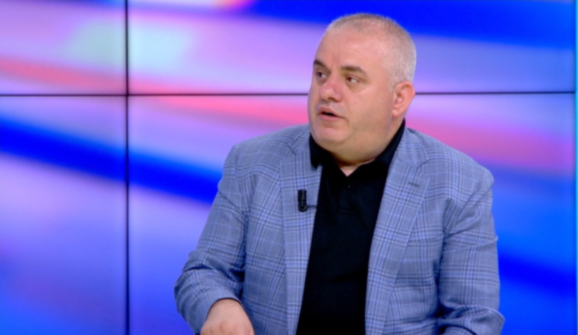 Bosët e drogës po kontrollojnë burgjet? Hoxha ngre alarmin: Ka të dënuar që të marrin me kamera Live nga qelia!