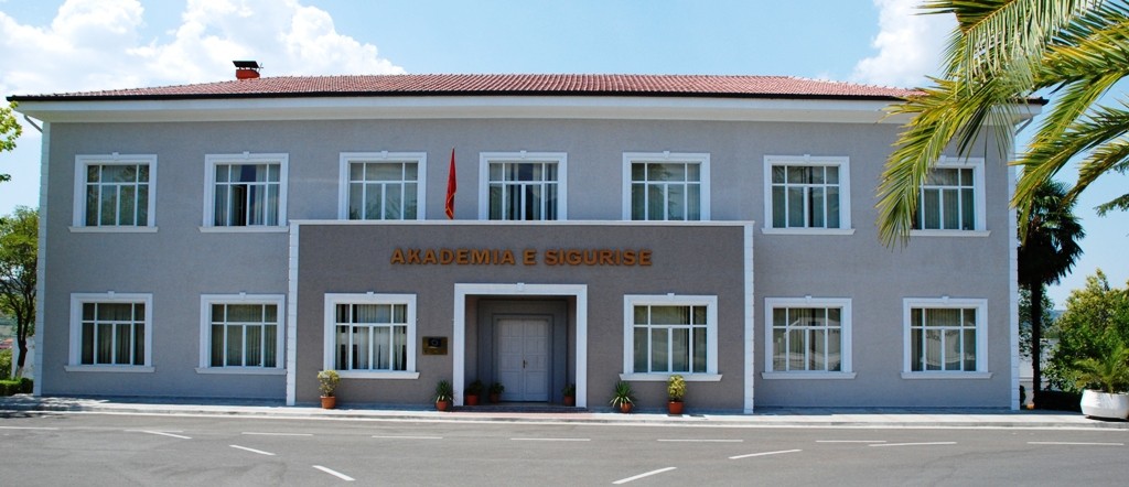 HELMIM USHQIMOR NË AKADEMINË E SIGURISË, ARRESTIME DHE SHPALLJE NË KËRKIM