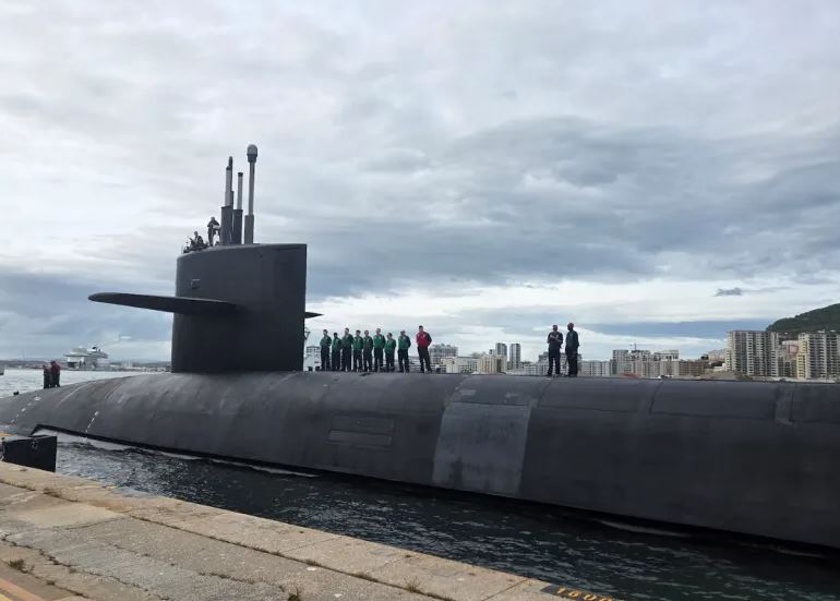 PENTAGONI KONFIRMON MBËRRITJEN E NËNDETËSES BËRTHAMORE AMERIKANE NË GJIBRALTAR, NË MES TË TENSIONEVE ME IRANIN