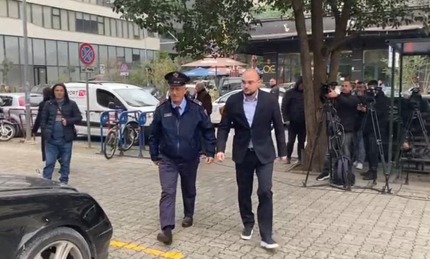 ERALD ELEZI PARAQITET NË SPAK, NËN HETIM PËR TENDERIN E TUNELIT TË LLOGARASË