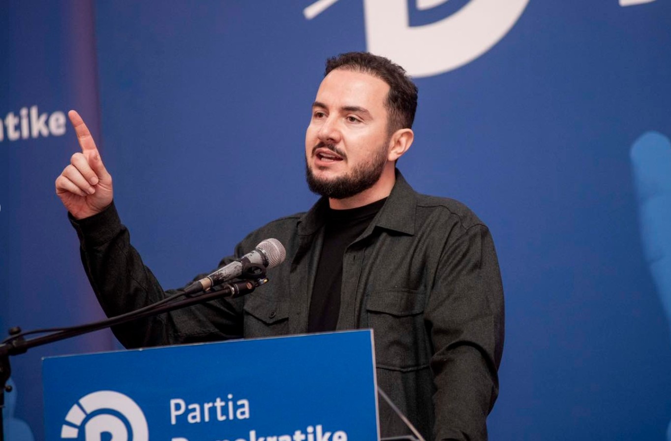 ERVIN SALIANJI NJOFTON TAKIM NË TIRANË, THIRRJE DEMOKRATËVE PËR BASHKIM