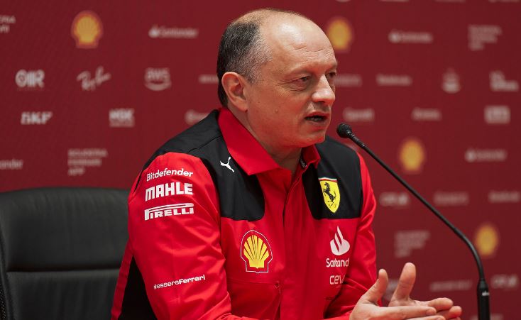 FERRARI HUMBET AVANTAZHIN NË NISJE, VASËR SULMON FEDERATËN NDËRKOMBËTARE TË AUTOMOBILIZMIT: VENDIM I PADREJTË NDAJ NESH