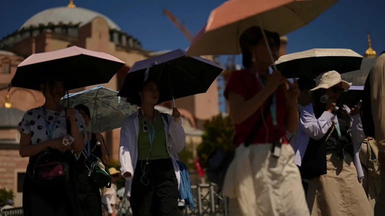 RAPORT ALARMUES/ PLANETI PRANË PRAGUT KRITIK TË NGROHJES GLOBALE PREJ 1.5°C, EMETIMET NË NIVELE REKORD