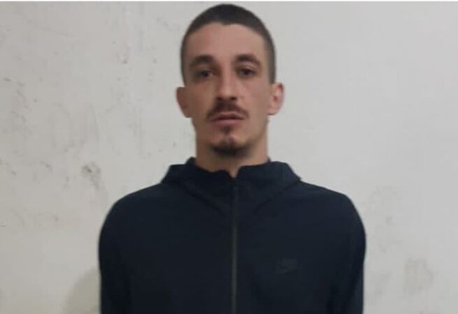 ARRESTOHET EMILJANO NINA PRANË BANESËS SË ILIR SELMANIT, I GJENDET ARMË ZJARRI