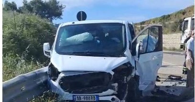 AKSIDENT I RËNDË NË KANINË, NJË DREJTUES MJETI NË GJENDJE KRITIKE
