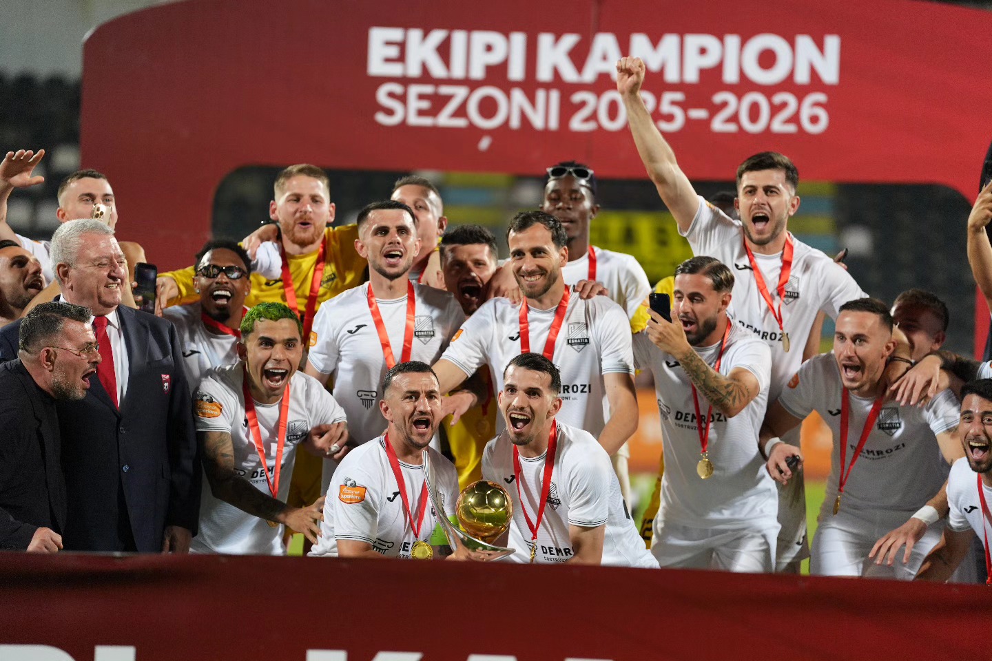 EGNATIA KAMPIONE/ DEMROZI SHPËRBLEN SKUADRËN PREMIO. ZBULONI SHUMËN.
