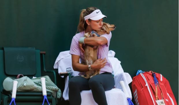 KALINSKAYA HUMB PIKË NË “ROLAND GARROS” PËR SHKAK TË QENUSHES, EPISOD KURIOZ NË NDESHJEN NDAJ POTAPOVËS
