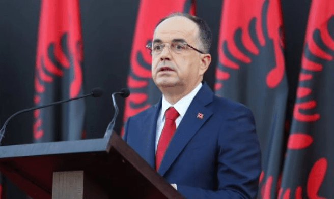 BEGAJ DEKRETON ME URGJENCË AMNISTINË, LIROHEN 466 TË DËNUAR DHE PËRFITOJNË ULJE DËNIMI 869 TË TJERË