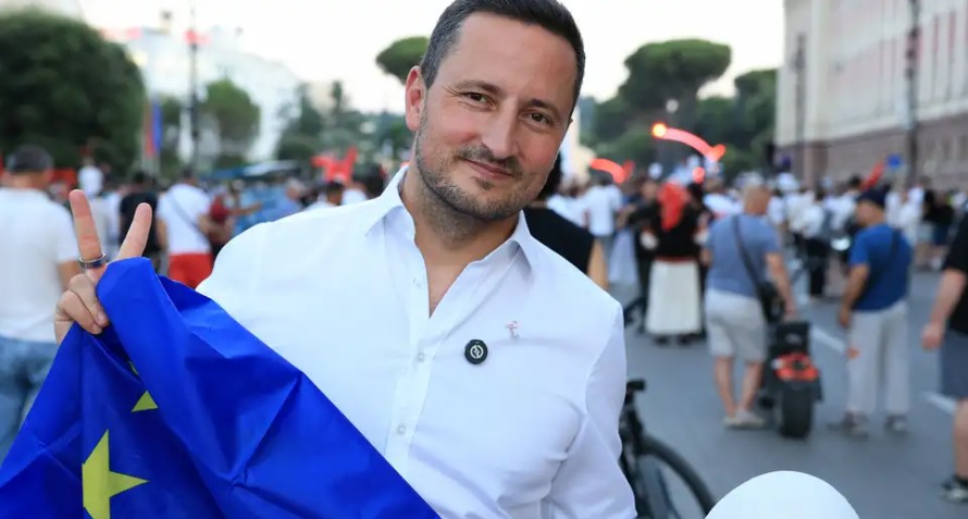 NËNKRYETARI I PARLAMENTIT EUROPIAN/ MUNGESA E REFLEKTIMIT TË QEVERISË NDAJ PROTESTËS QYTETARE NË SHQIPËRI MUND TË NDIKOJNË PROCESIN E INTEGRIMIT NË BE