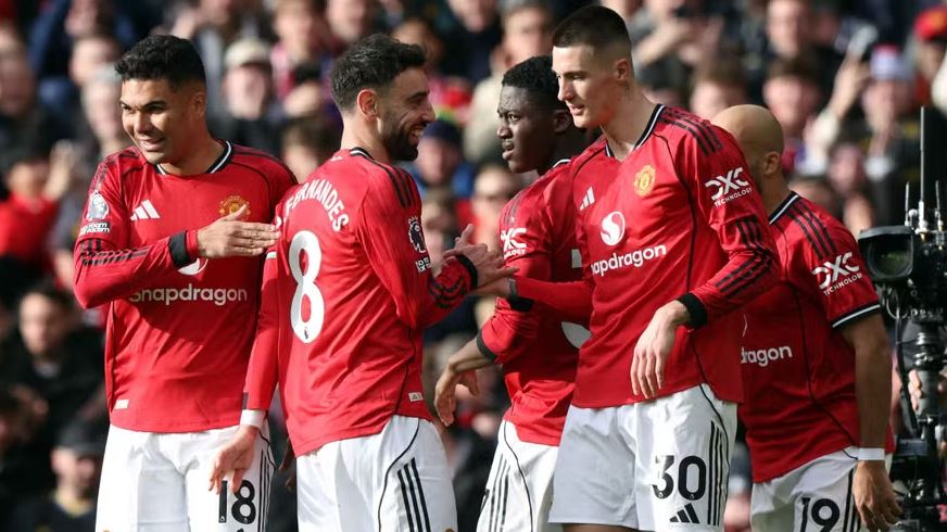 MANCHESTER UNITED KONFIRMON LARGIMIN E SANÇOS, CASEMIROS DHE MALACISË