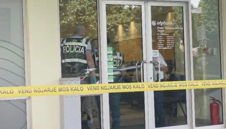 ARRESTOHET ROJA I SIGURISË PAS GRABITJES NË OTP BANK, AUTORI ENDE NË ARRATI