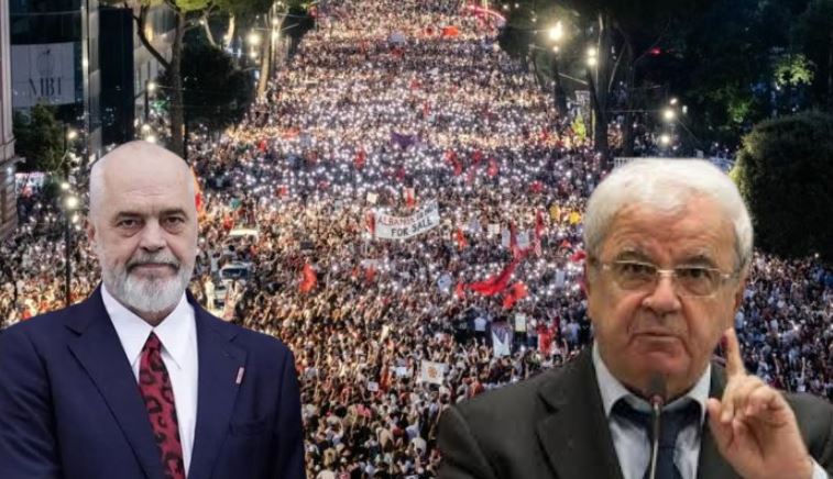 NGJELA KRAHASON RAMËN ME ENVER HOXHËN/ PROTESTAT NUK NDALEN ME TEORINË E “AGJENTURAVE TË HUAJA”