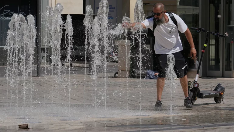 SPANJA PËRGATITET PËR VALËN E DYTË TË TË NXEHTIT, TEMPERATURAT PRITET TË ARRIJNË DERI NË 42°C