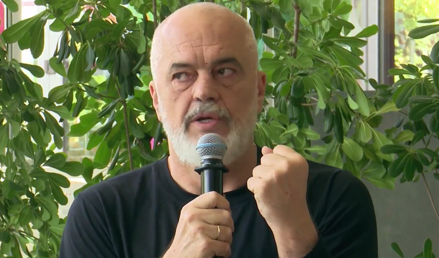RAMA TALLET ME SHQIPTARËT/ TË ARDHURAT NGA RRITJA E ÇMIMIT TË NAFTËS DO TË SHKOJNË PËR PENSIONISTËT, PENSIONI NDËRKOHË RRITET ME 500 LEK