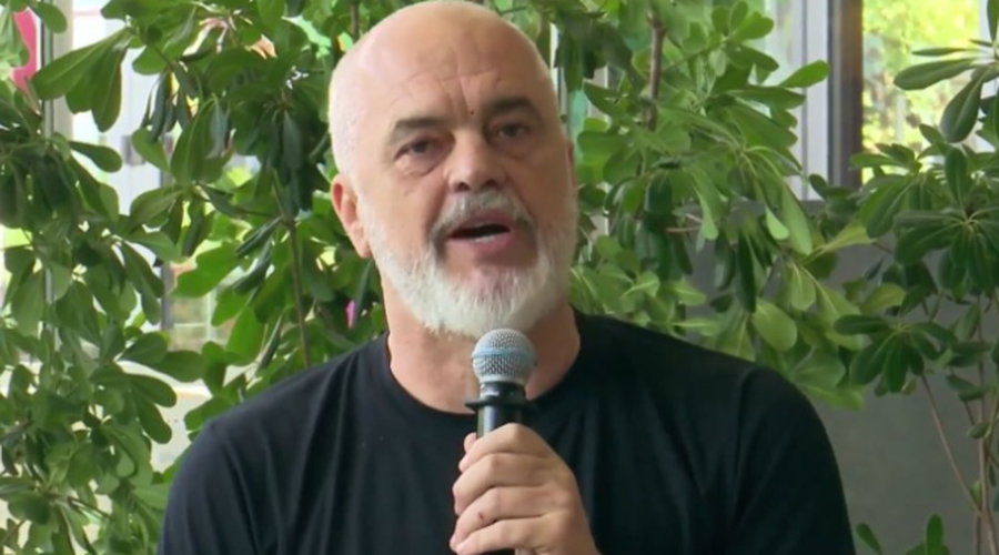 RAMA REAGON/ DHUNA NDAJ DEPUTETËVE E ÇON PROTESTËN NË “TJETËR TERRITOR”, SULMET ME VEZË NUK JANË DEMOKRACI