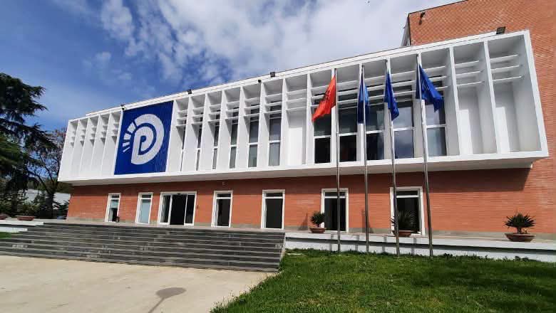 Ripërtëritja vetëshkatërruese e PD-së