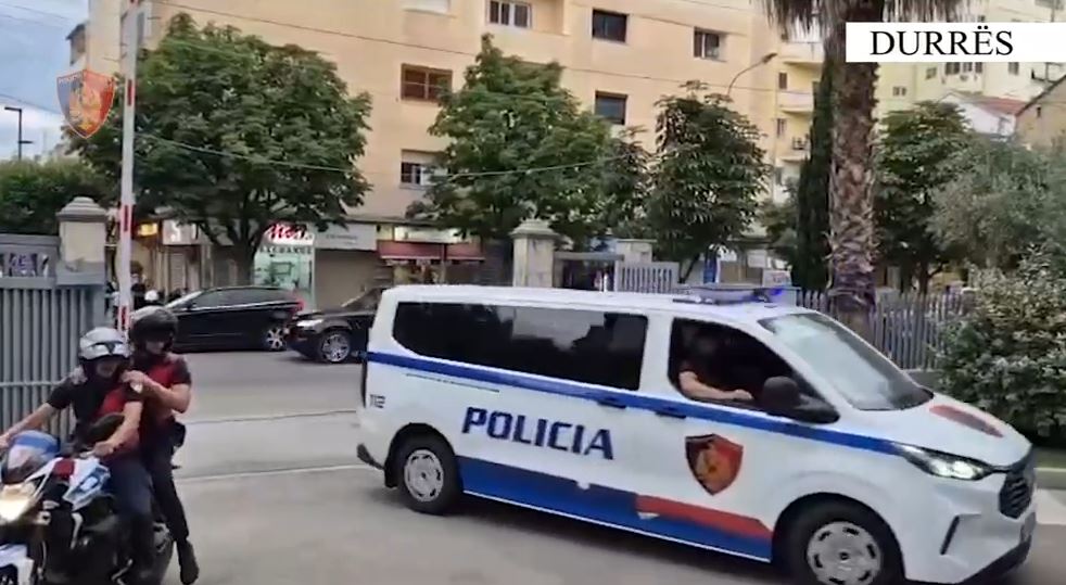 OPERACIONI “THE HILL 2” NË DURRËS, ARRESTOHEN DY TË RINJ PËR SHPËRNDARJE DROGE