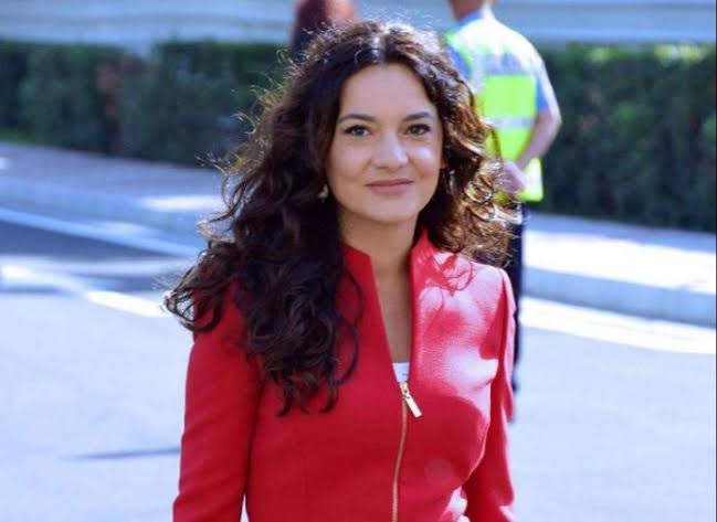 SPIROPALI PËRGËNJESHTRON LARGIMIN, RAMËN E SFIDOJ BRENDA PS