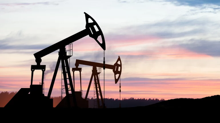 NAFTA MBI 90 DOLLARË PËR FUÇI, PËRSHKALLËZIMI SHBA-IRAN TRONDIT TREGJET ENERGJETIKE