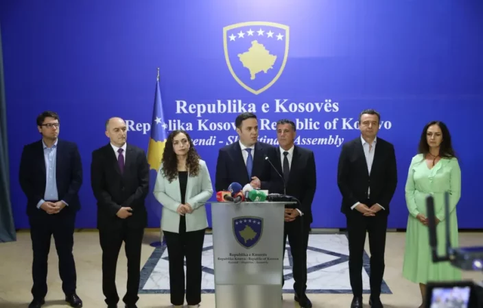 VETËVENDOSJE DHE LDK ARRIJNË MARRËVESHJE PËR PRESIDENTIN E KOSOVË